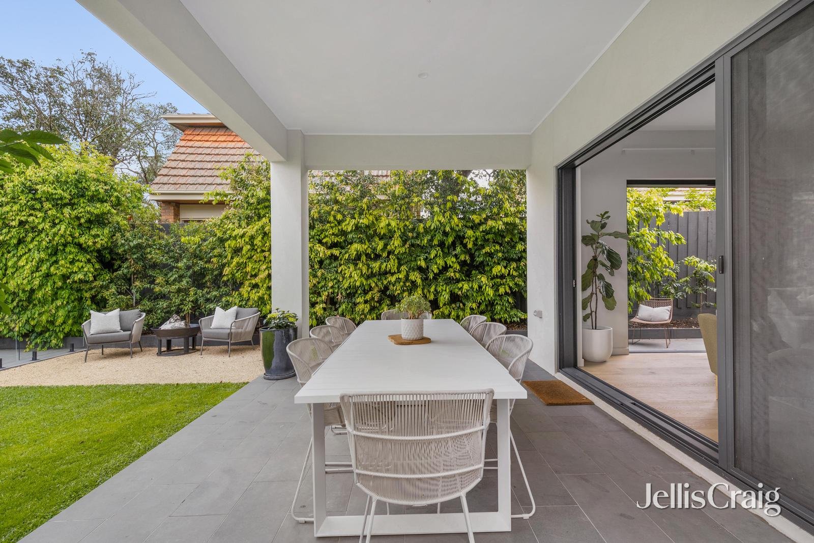 30 Shaftesbury Avenue, Malvern image 7