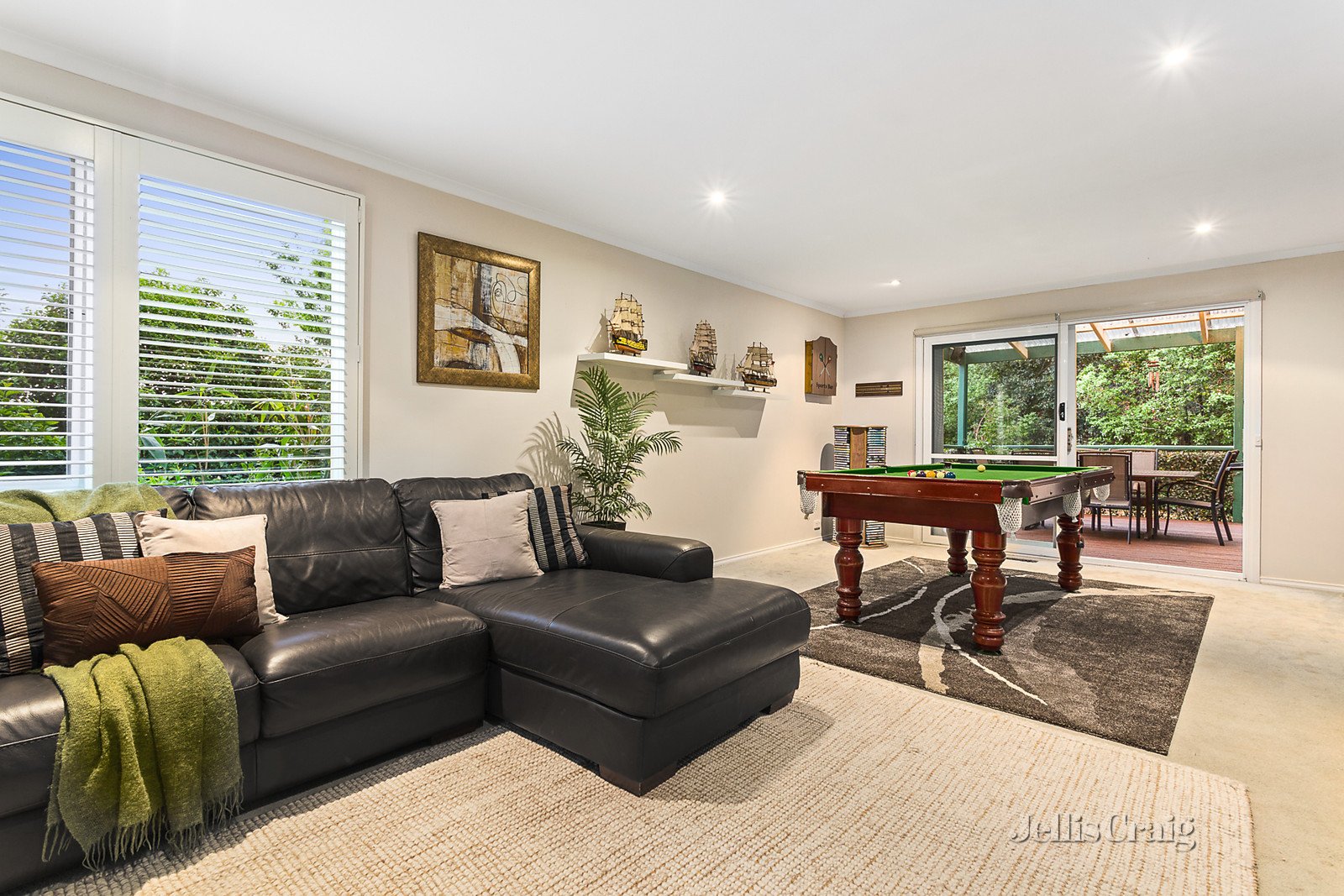 30 St Georges Court, Greensborough image 2