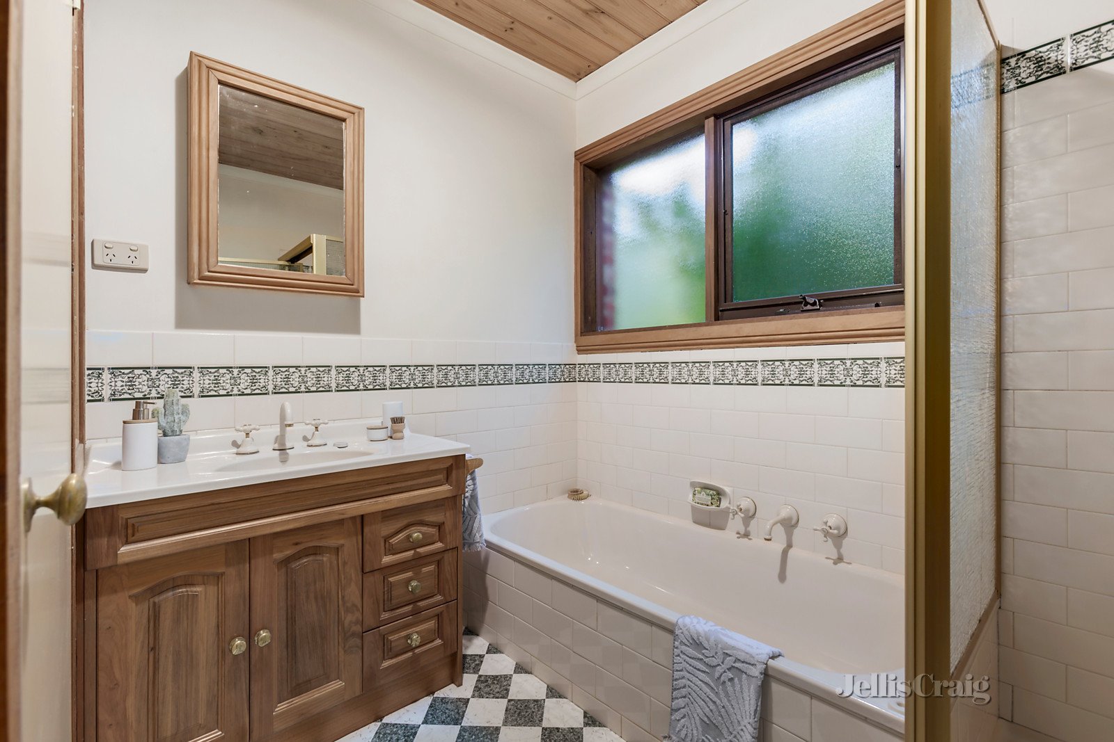 30 Stanhope Street, Eltham image 7