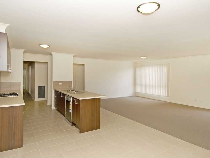 30 Sugargum Drive, Waurn Ponds image 2
