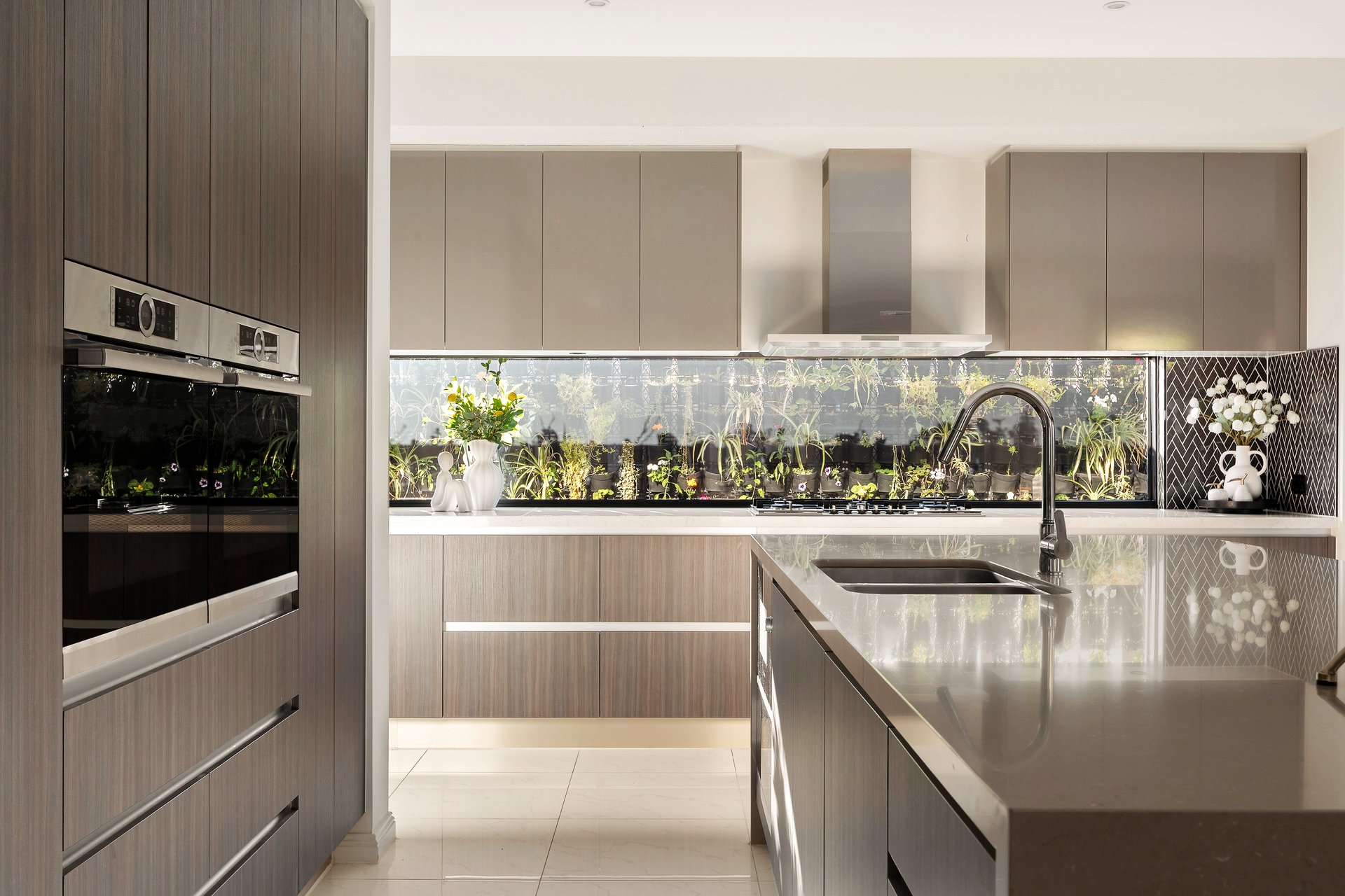 30 Upland Road, Strathmore image 2