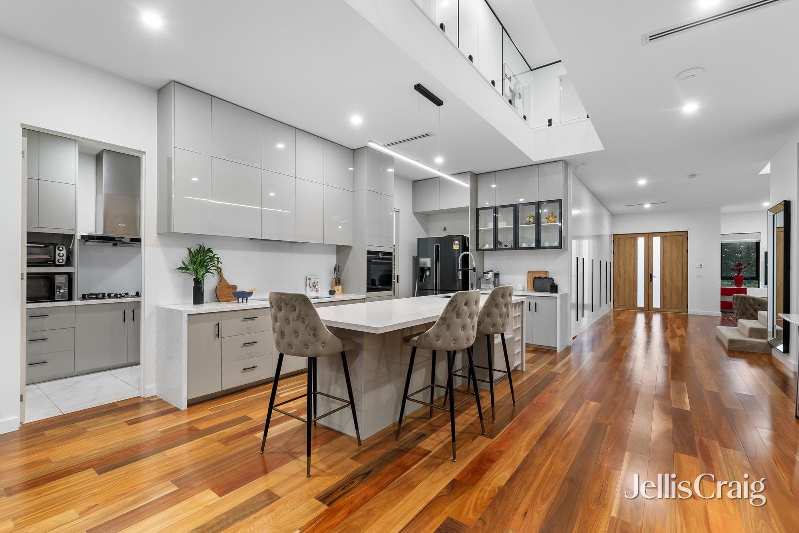 30 Warrigal Road, Surrey&nbsp;Hills image 4