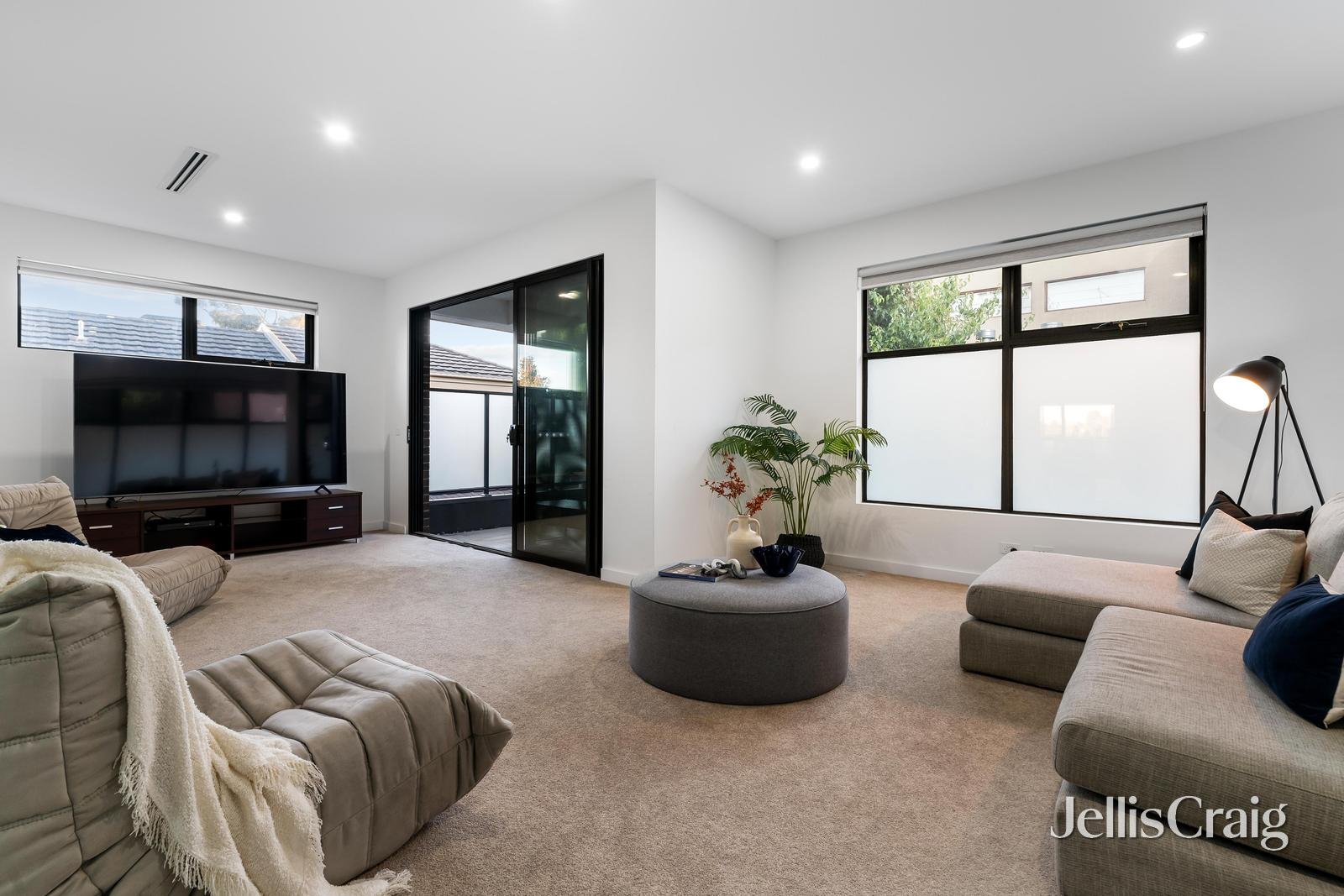 30 Warrigal Road, Surrey&nbsp;Hills image 8
