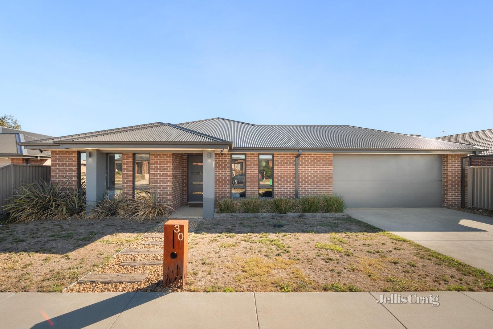 30 Wedge Tail Drive, Winter Valley image 1