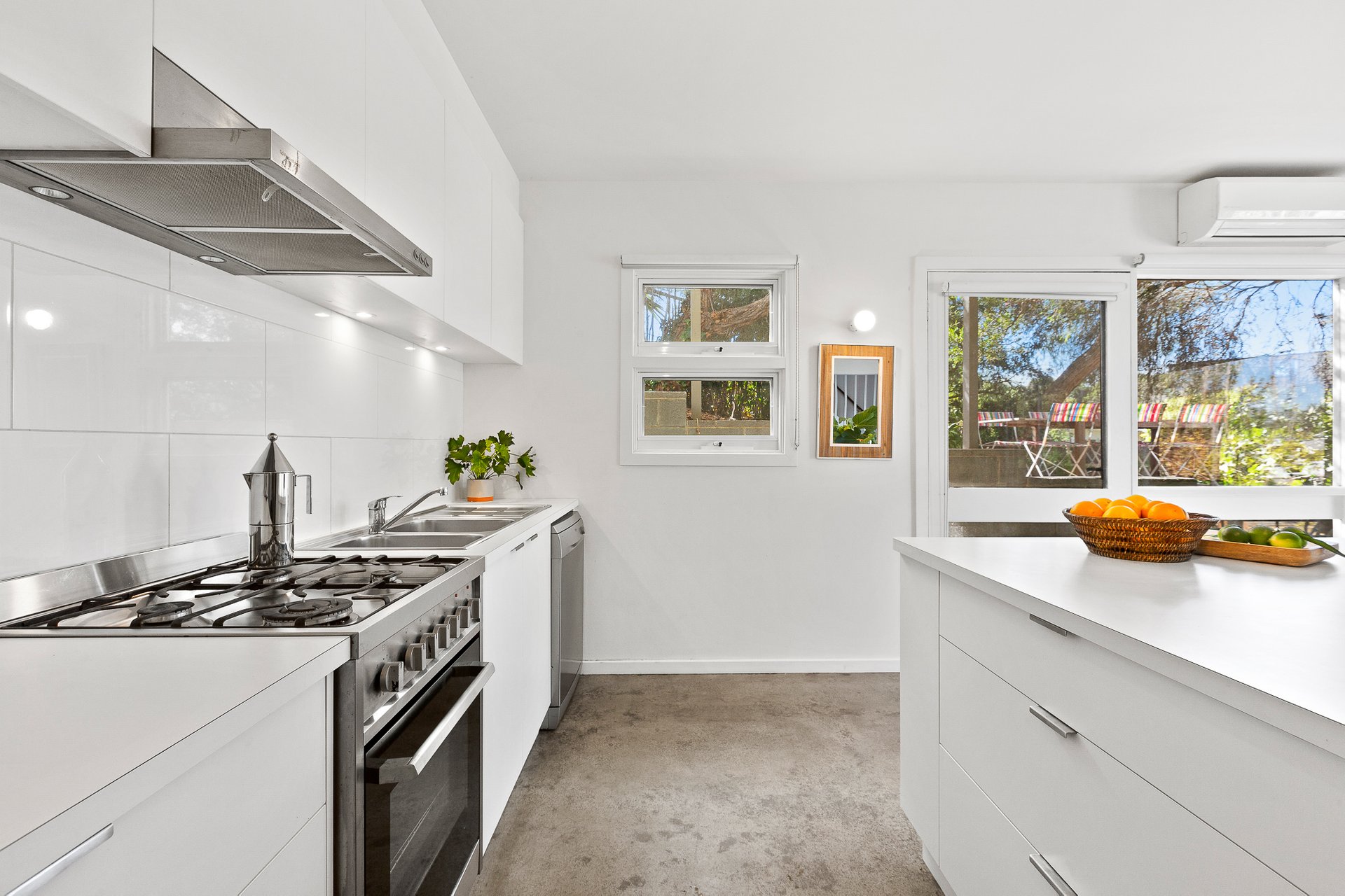 Property Gallery Thumbnail 6
