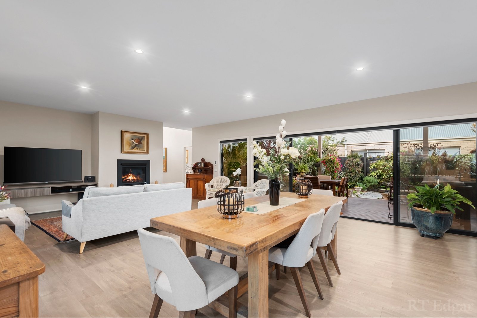 Property Gallery Thumbnail 3
