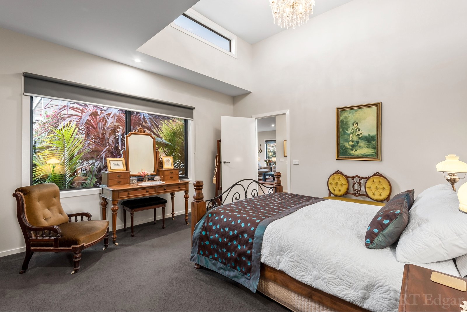 Property Gallery Thumbnail 12