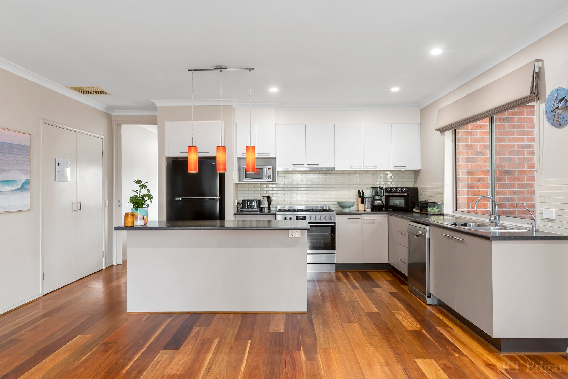 Property Gallery Thumbnail 3