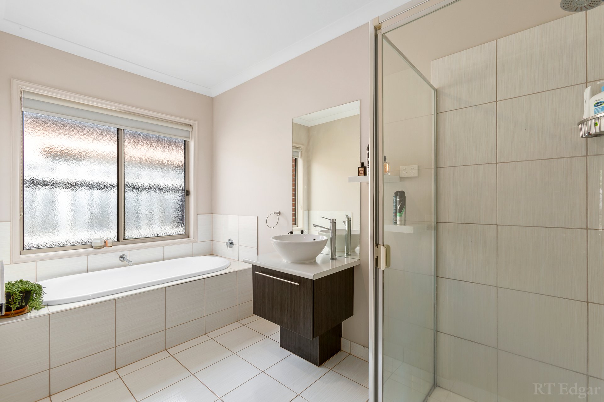 Property Gallery Thumbnail 6