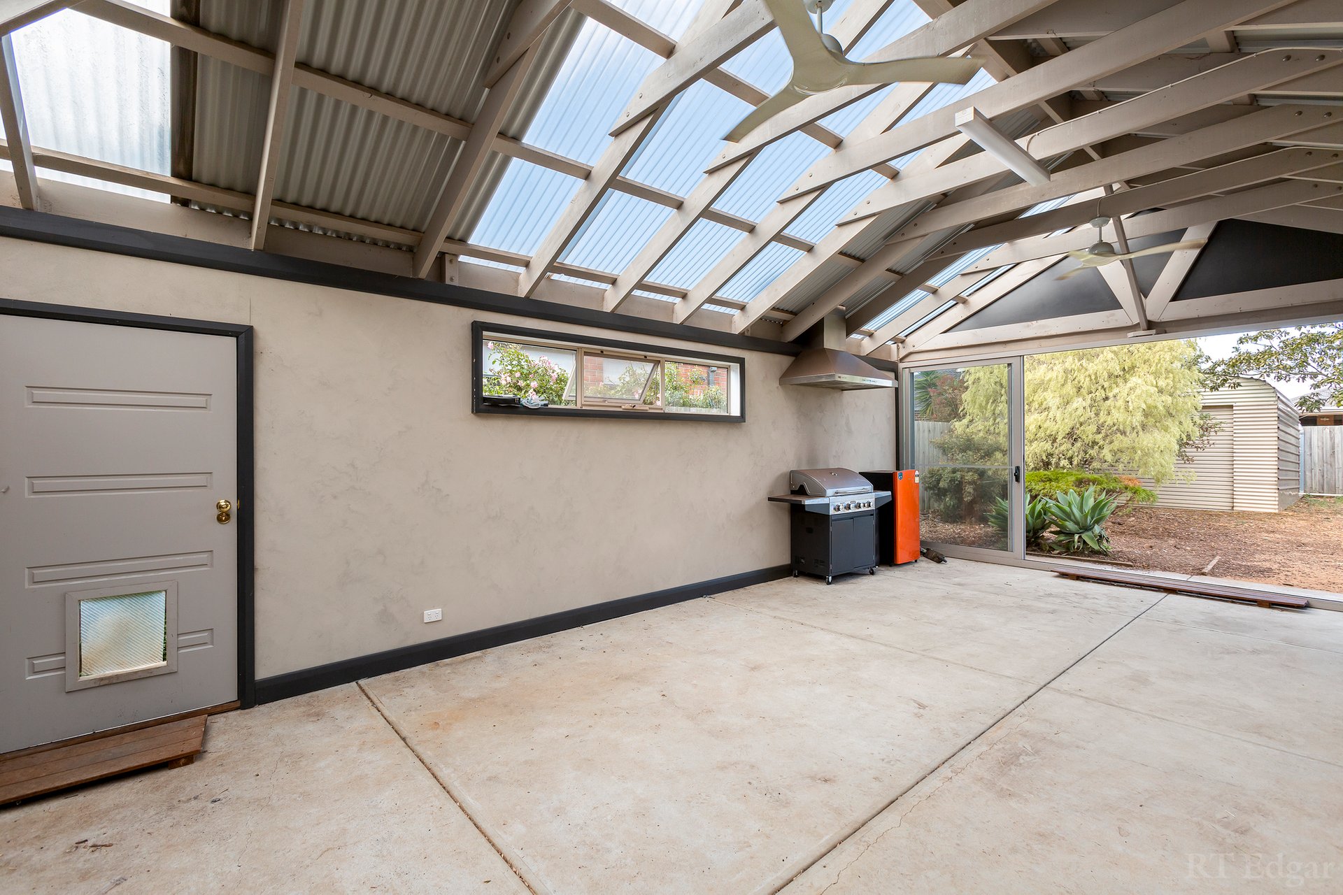 Property Gallery Thumbnail 8