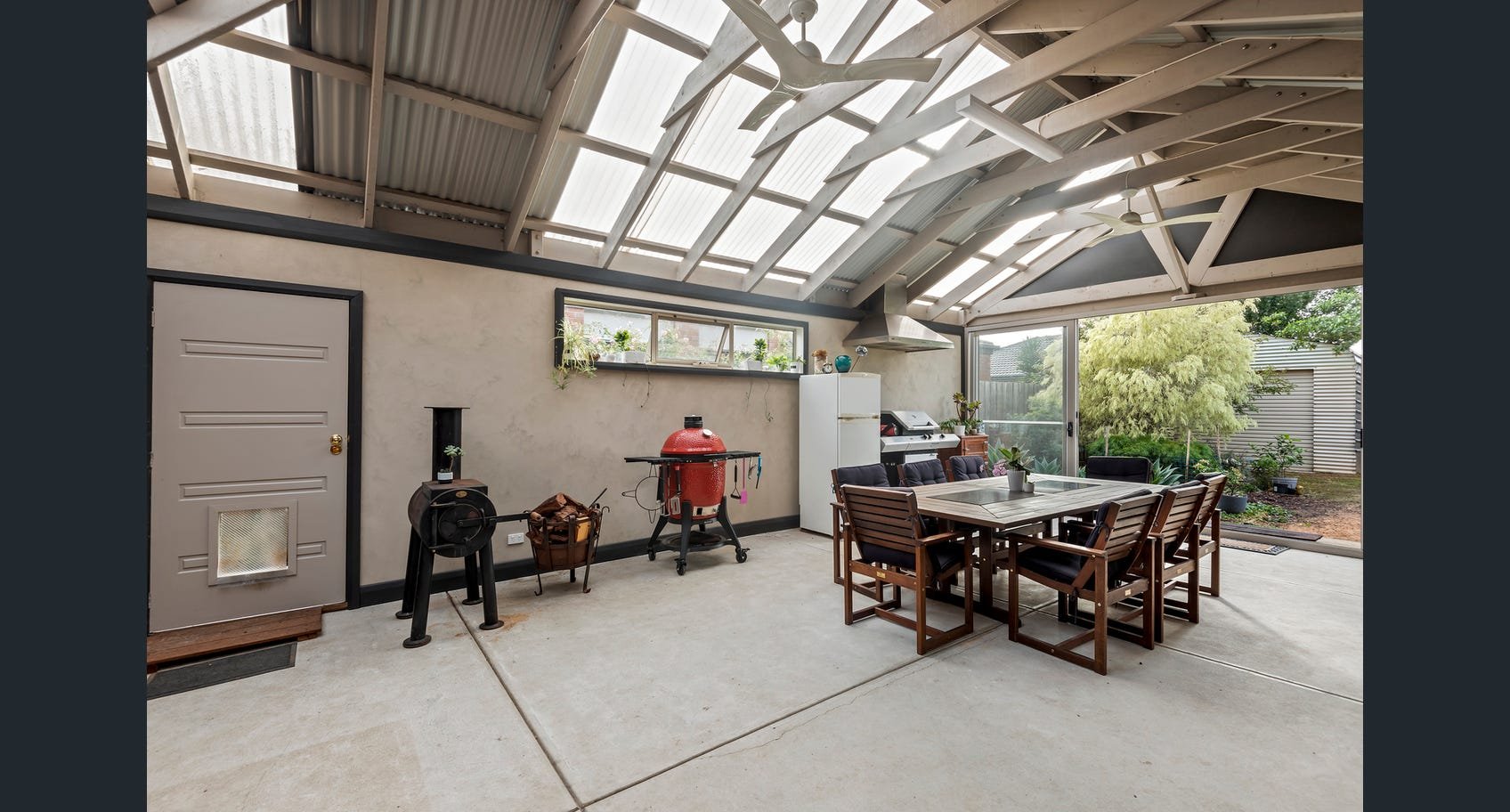 Property Gallery Thumbnail 8