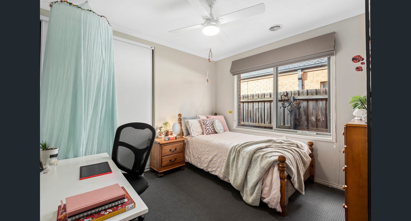 Property Gallery Thumbnail 6