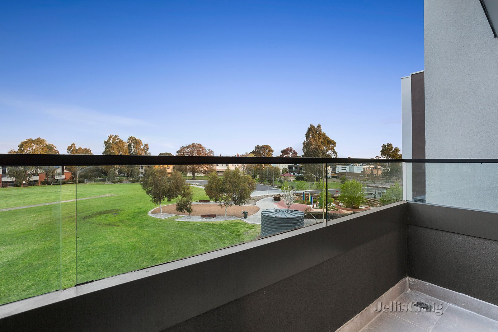 30 Zenith Rise, Bundoora image 5