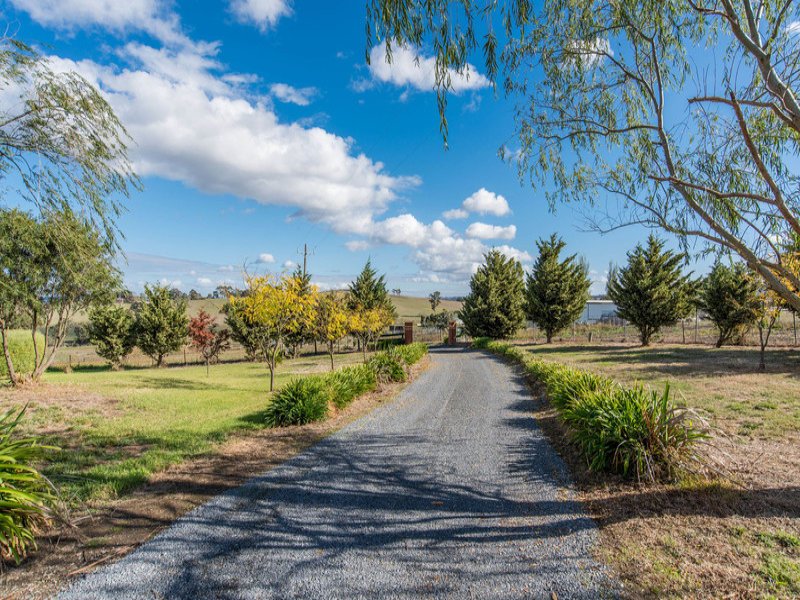 300 Edward Road, Chirnside Park image 2