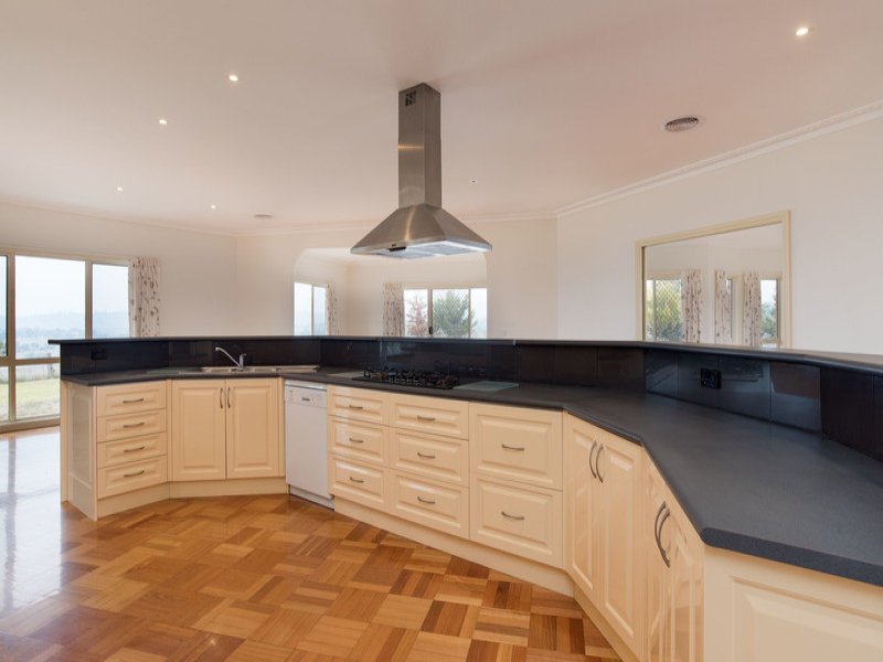 300 Edward Road, Chirnside Park image 10