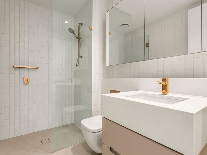 Property Gallery Thumbnail 6