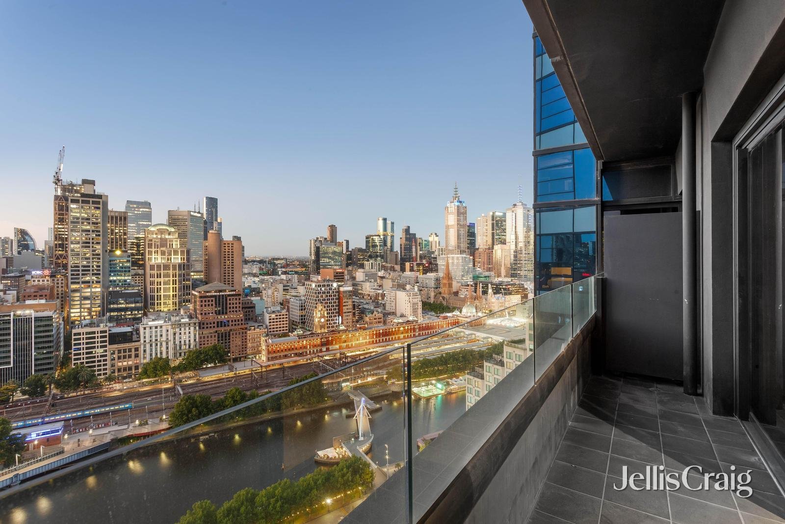 3006/7 Riverside Quay, Southbank image 1