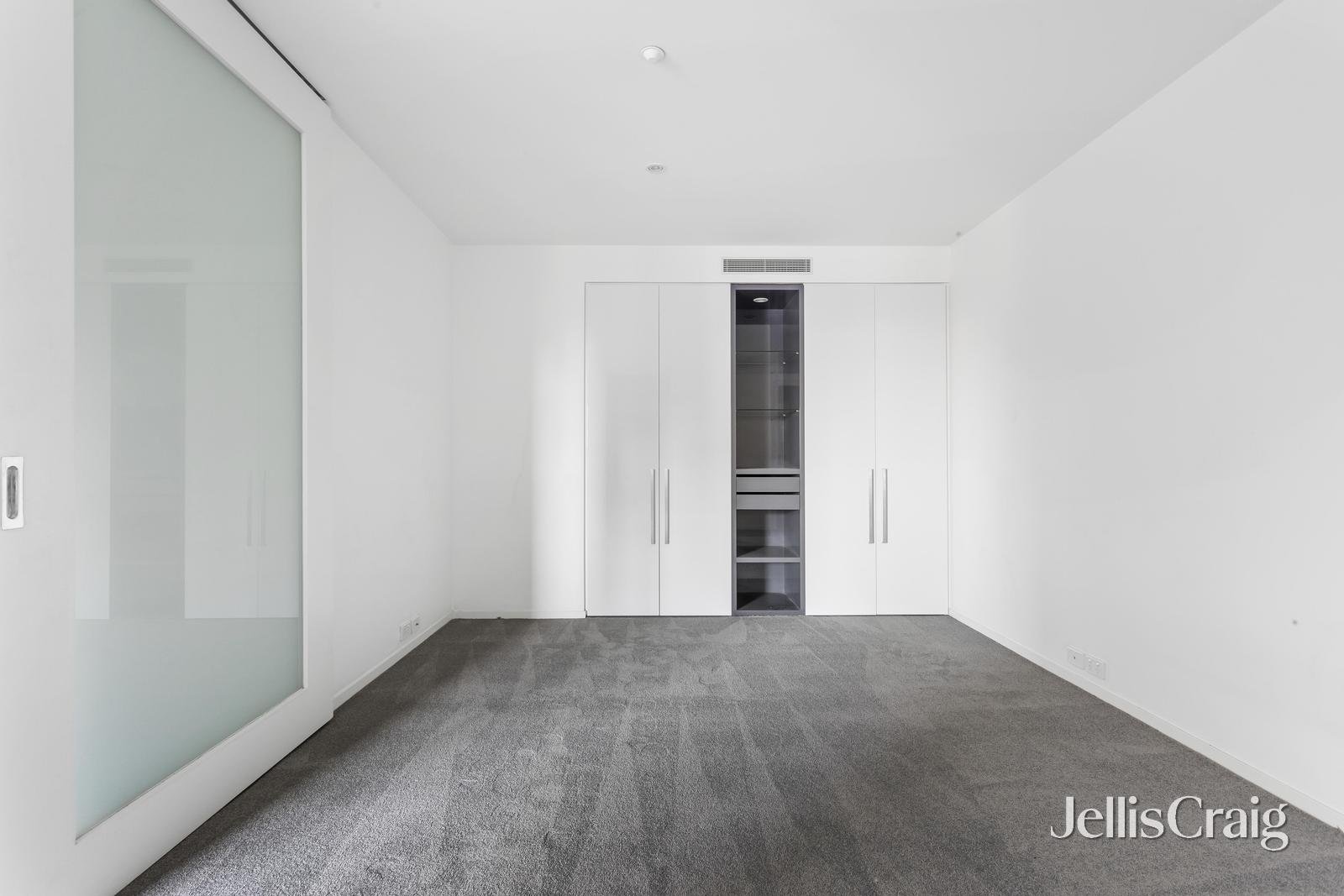 3006/7 Riverside Quay, Southbank image 7