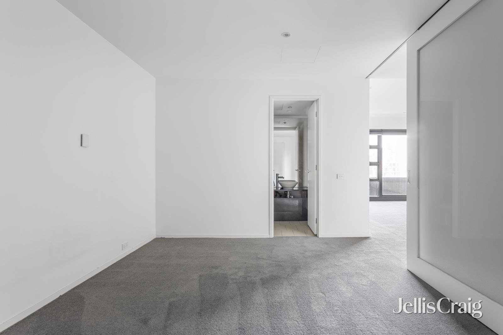 3006/7 Riverside Quay, Southbank image 8