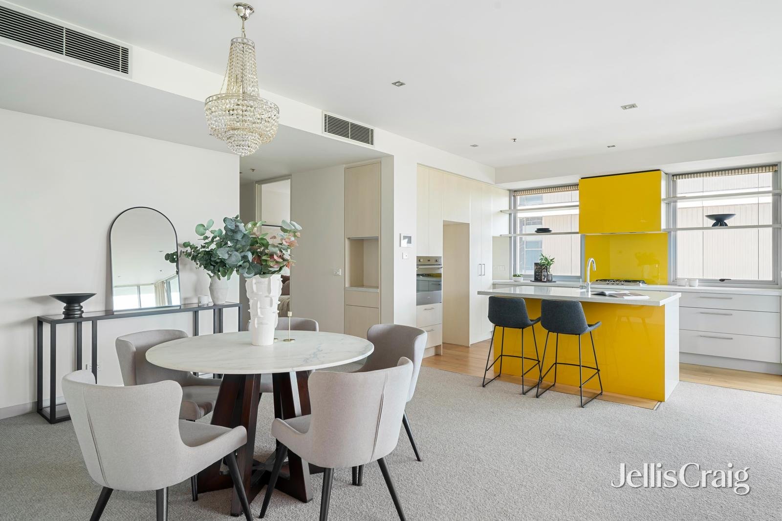 301/1 Roy Street, Melbourne image 4