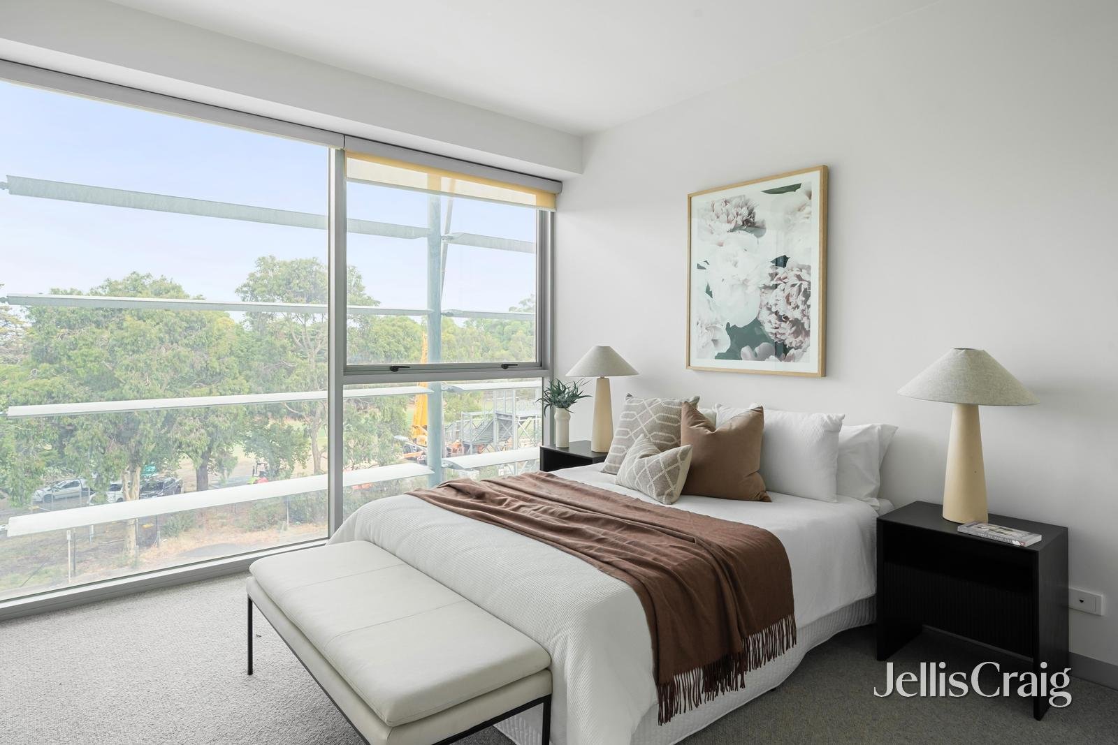 301/1 Roy Street, Melbourne image 8