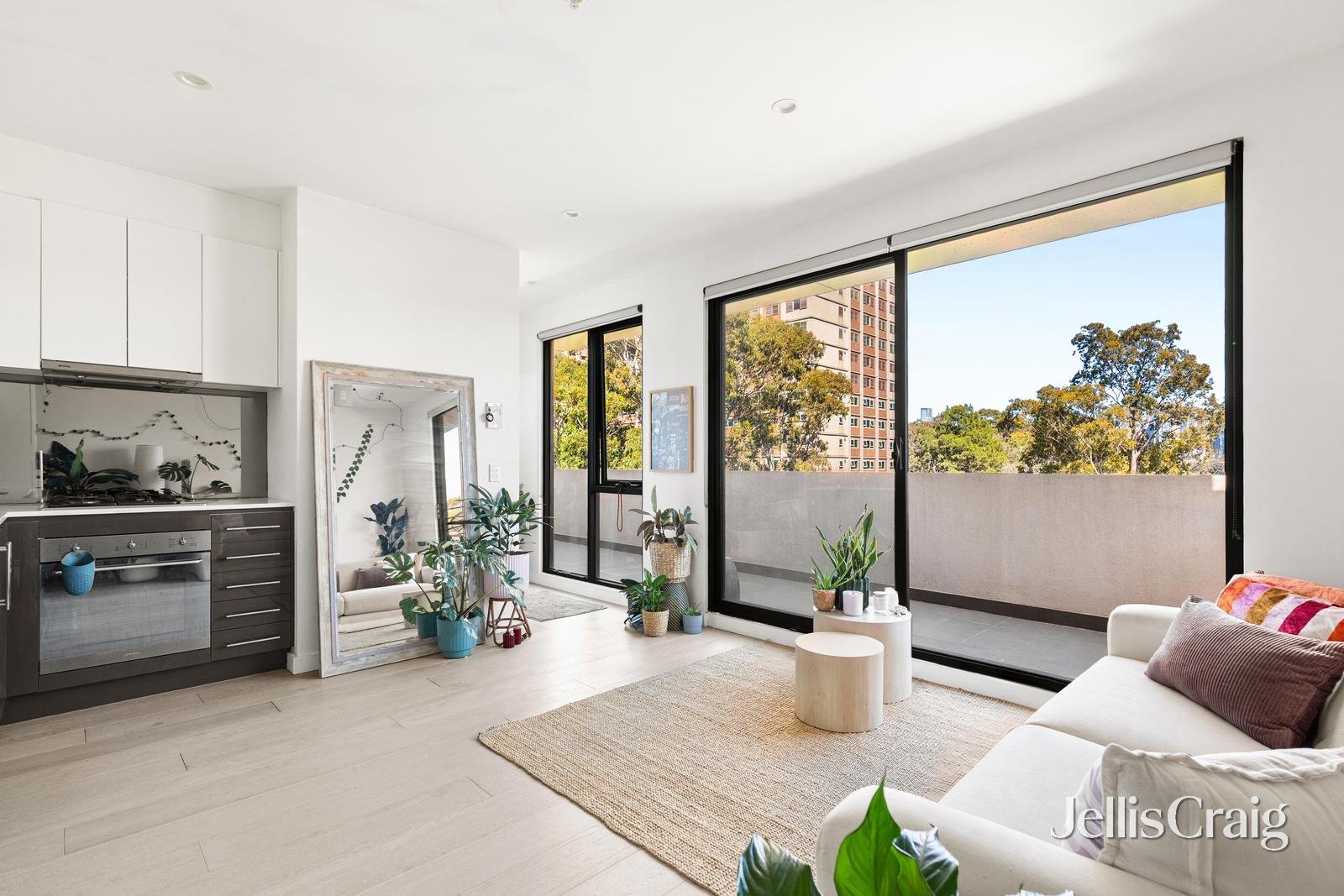 301/10 Bromham Place, Richmond image 2