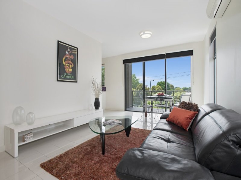 301/1136 Whitehorse Road, Box Hill image 3