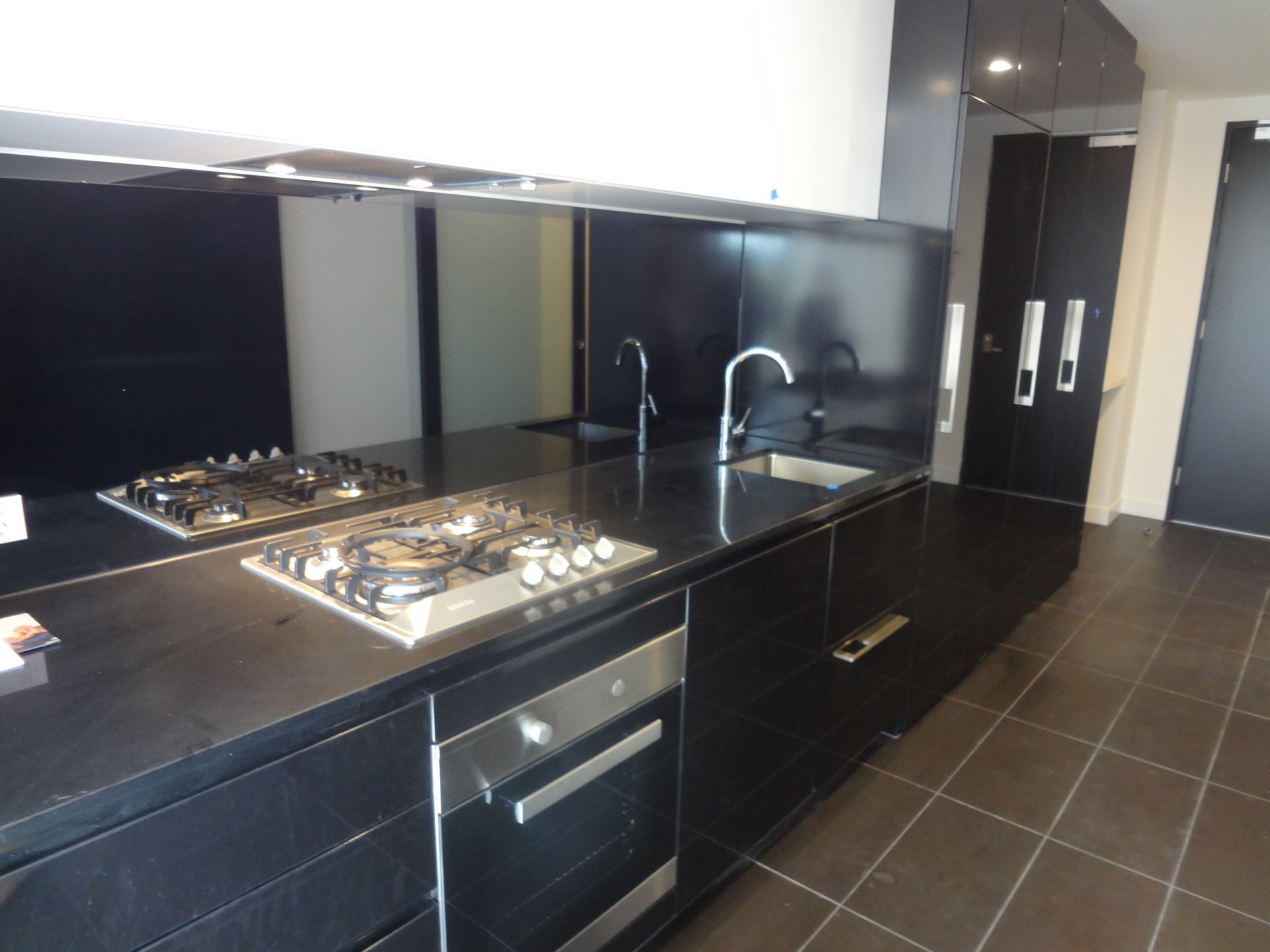 301/12 Albert Street, Hawthorn East image 2