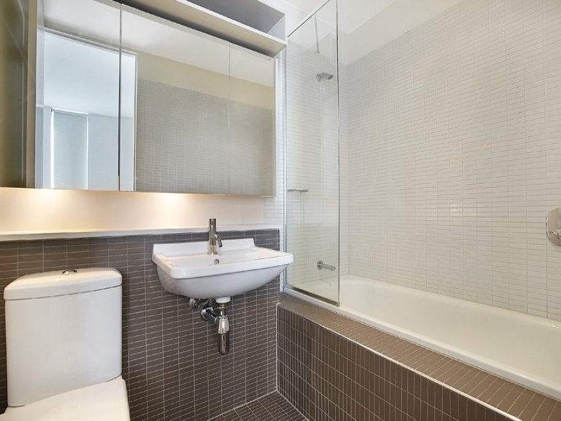 301/122 Ormond Road, Elwood image 7