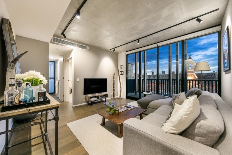 301/139 York St, Prahran image 2