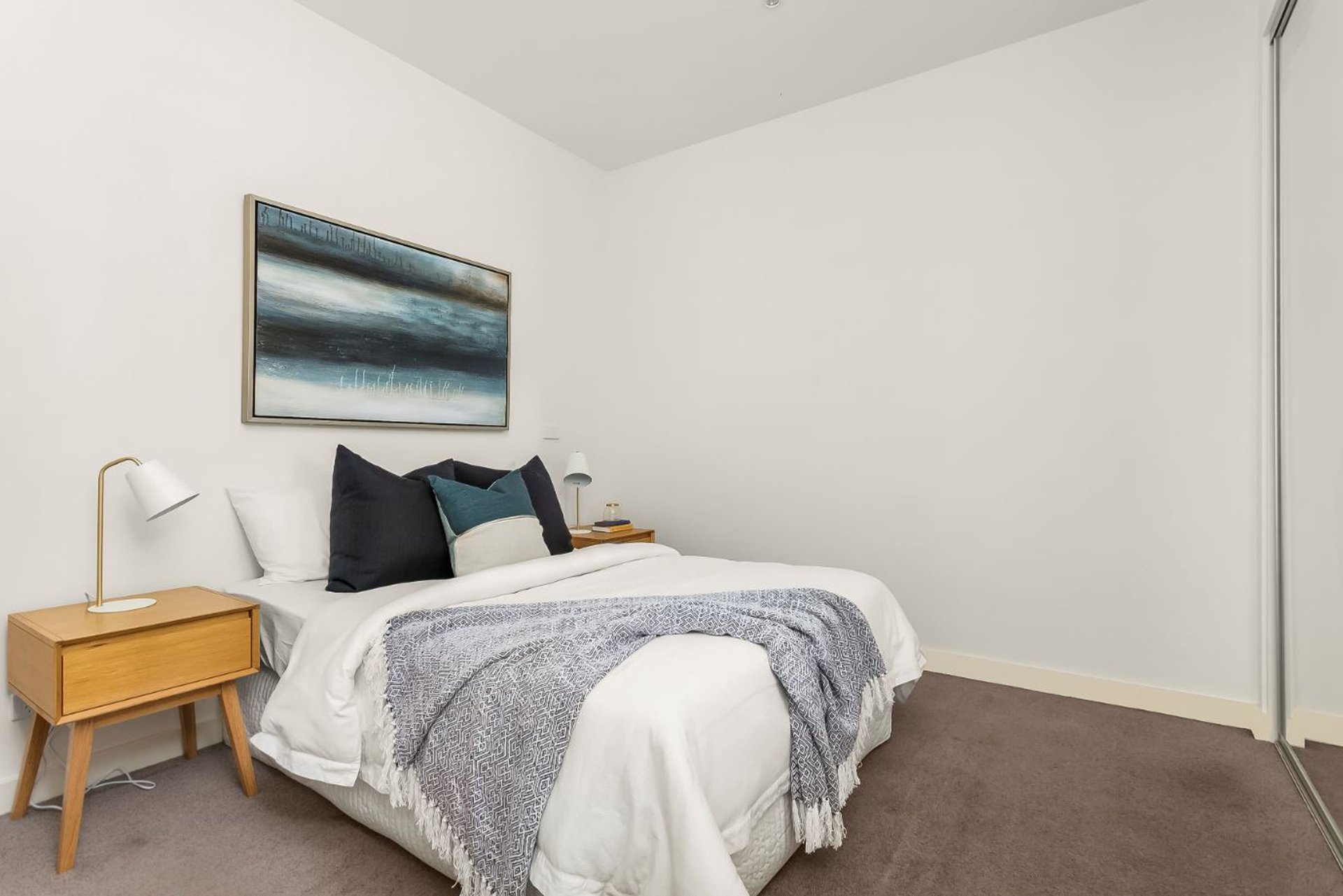 Property Gallery Thumbnail 3