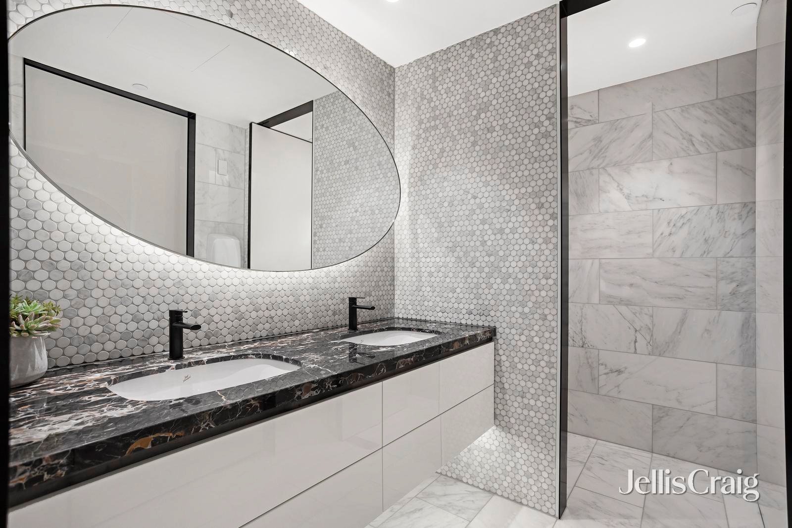 301/20 Hepburn Road, Doncaster image 9