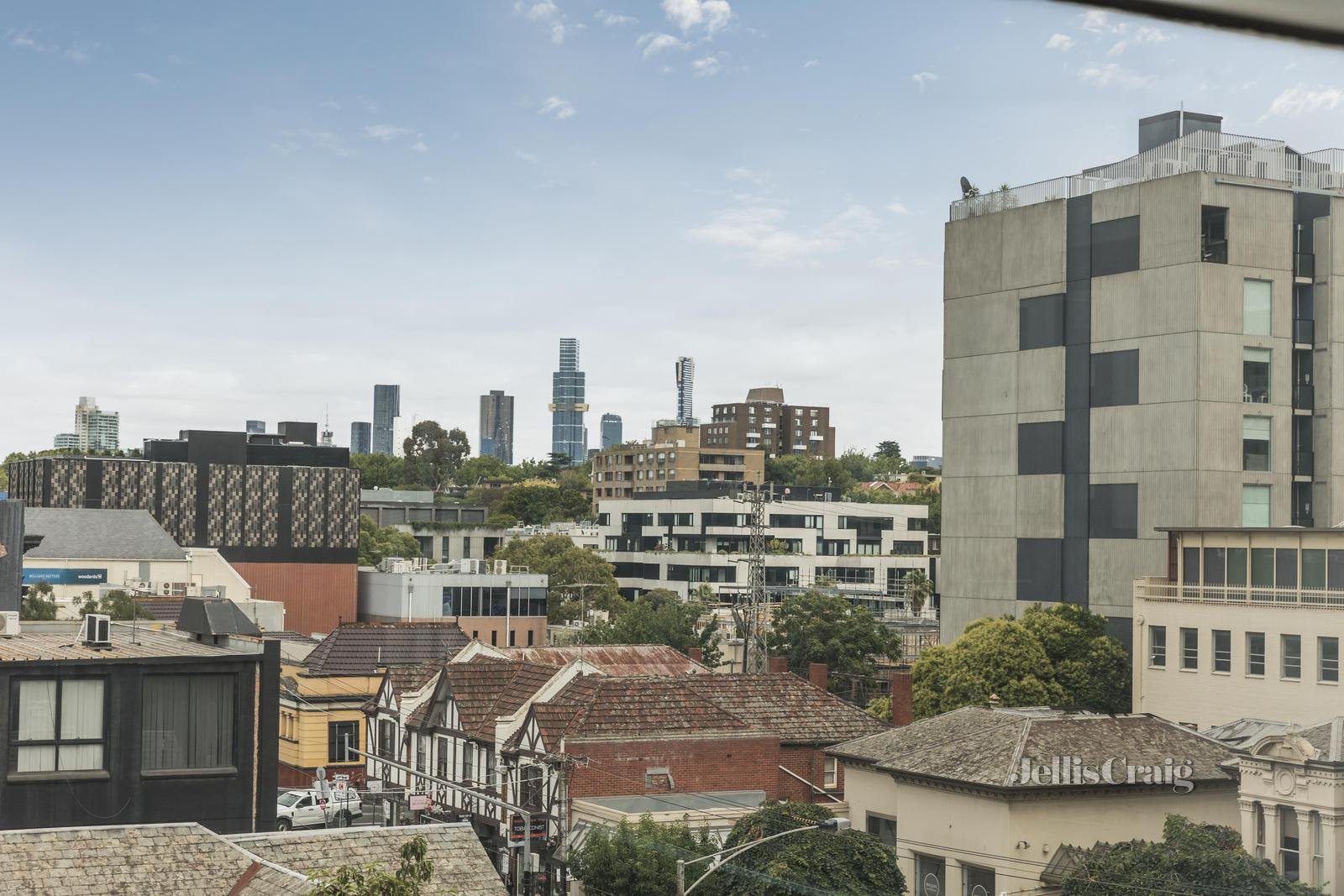 301/200 Toorak Road, South Yarra image 2