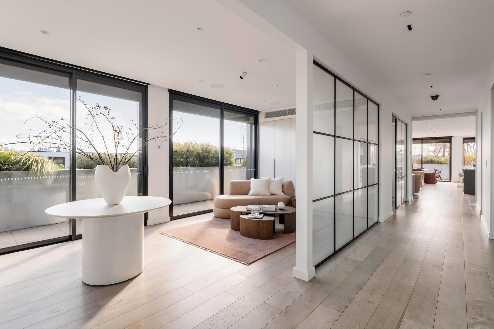 301/21 Riversdale Road, Hawthorn image 3
