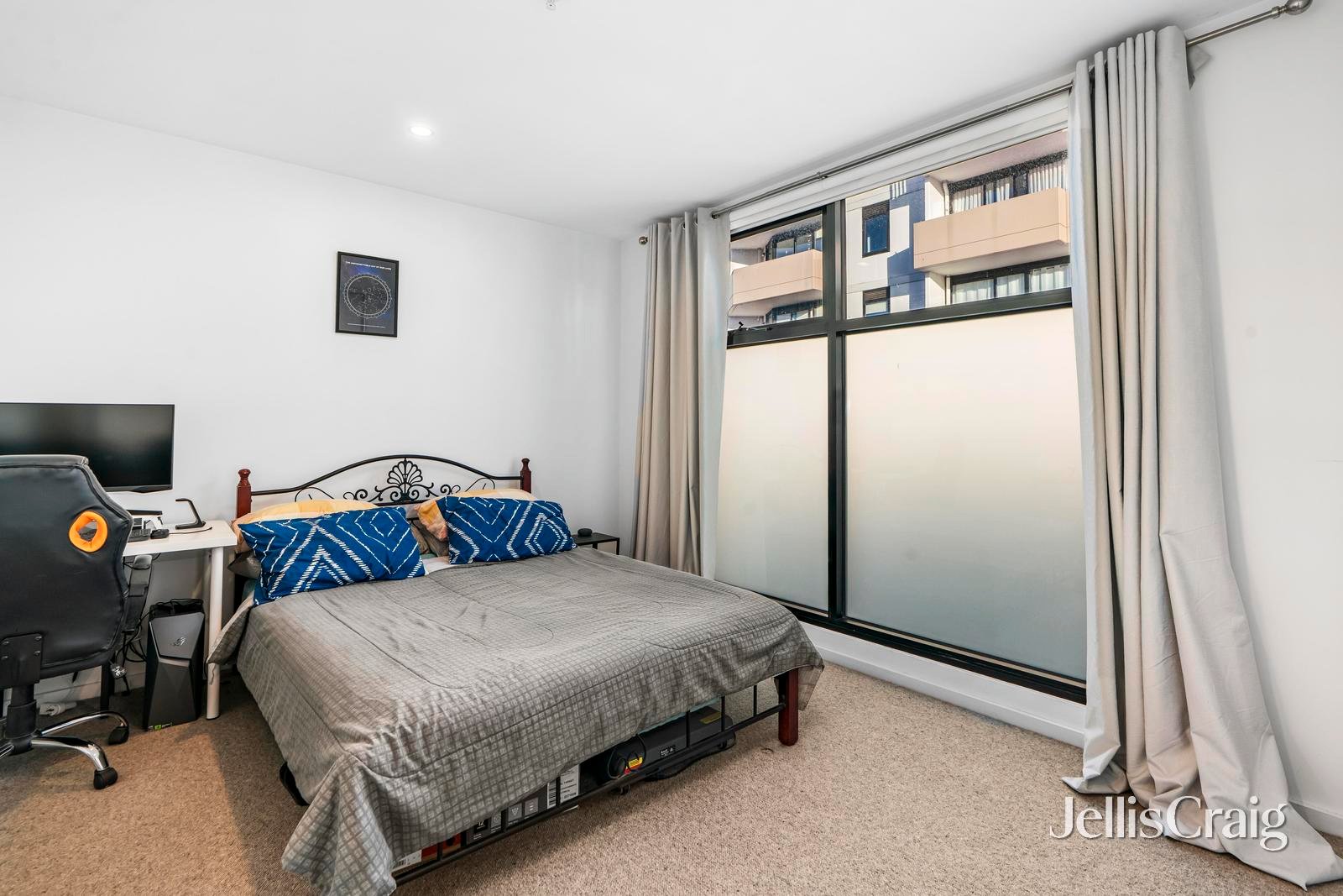 301/23 Collins Street, Chadstone image 5