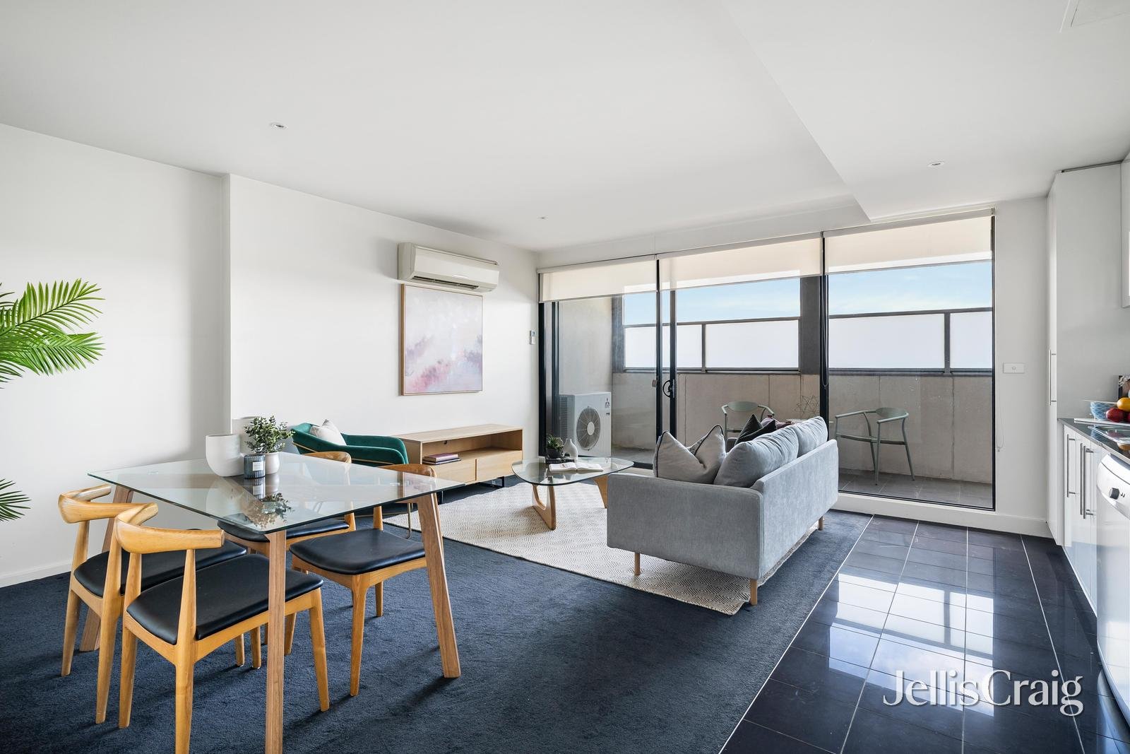 301/2A Montrose Place, Hawthorn&nbsp;East image 1