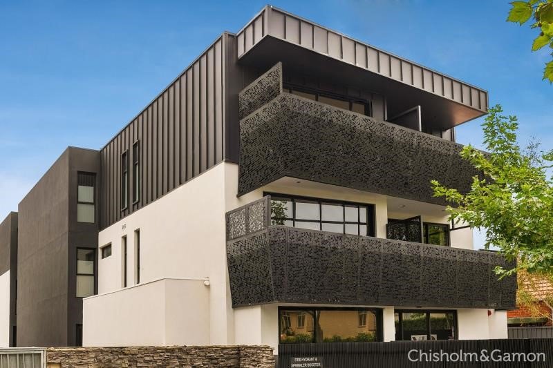 301/3 Docker Street, Elwood image 2