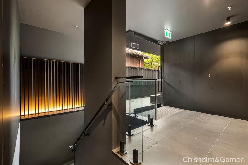 301/3 Docker Street, Elwood image 3