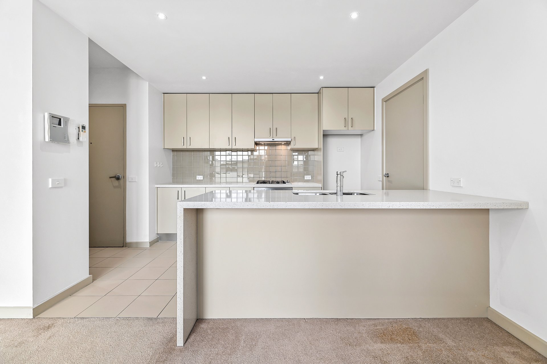 301/353 Springvale Road, Glen Waverley image 3