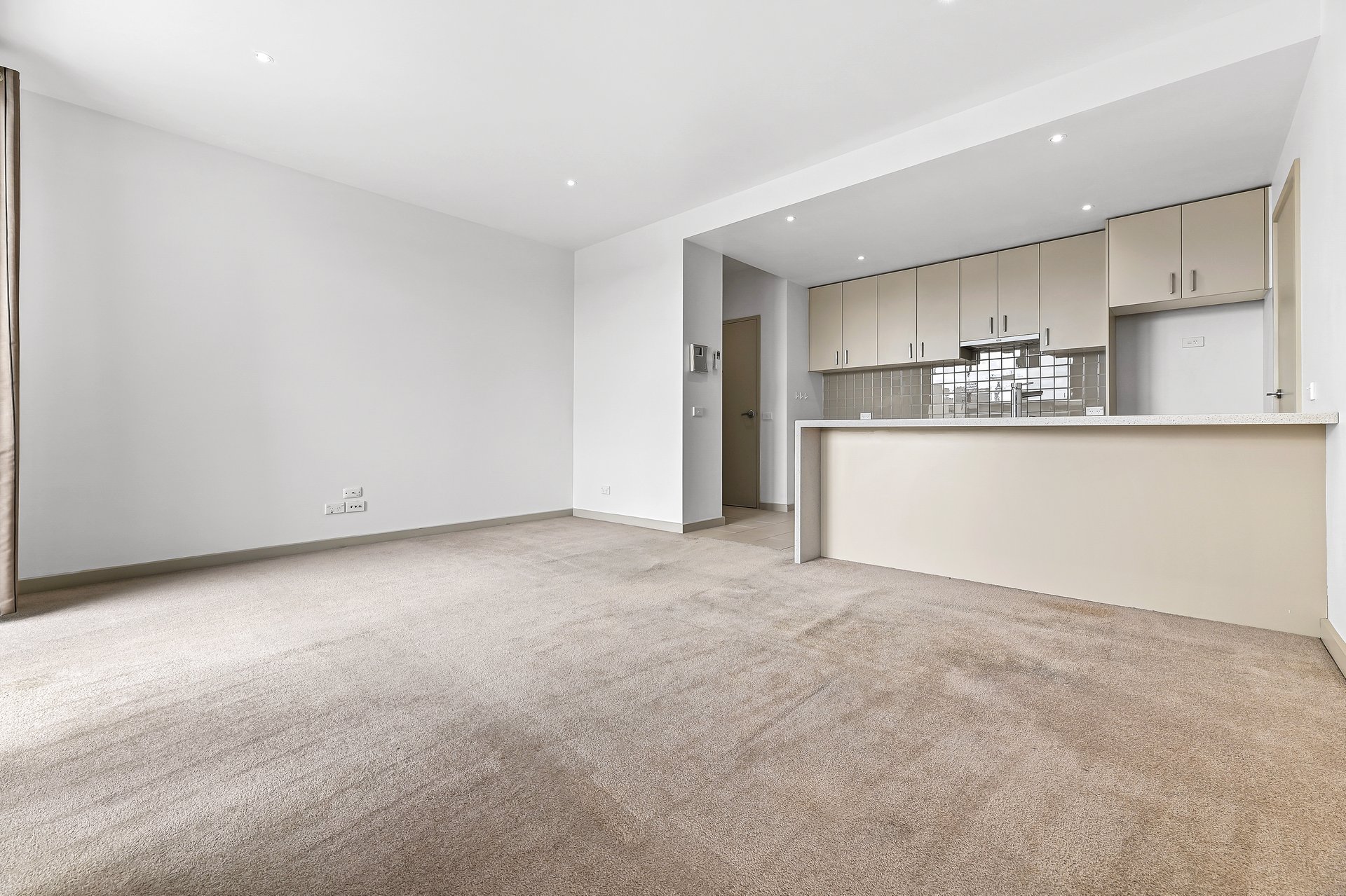 301/353 Springvale Road, Glen Waverley image 6