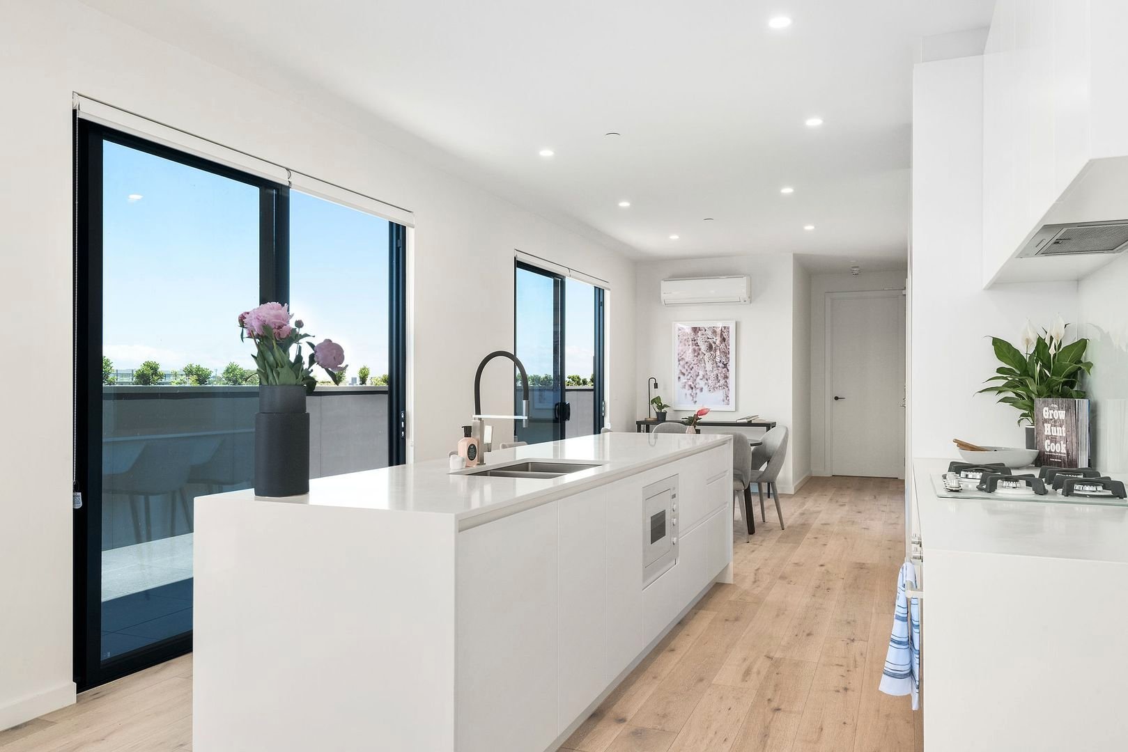 301/39 Nicholson Street, Bentleigh image 5