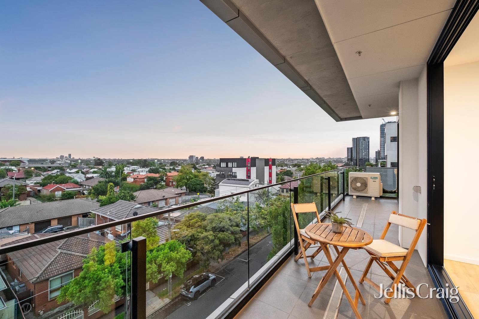 301/39 Ryan Street, Footscray image 8