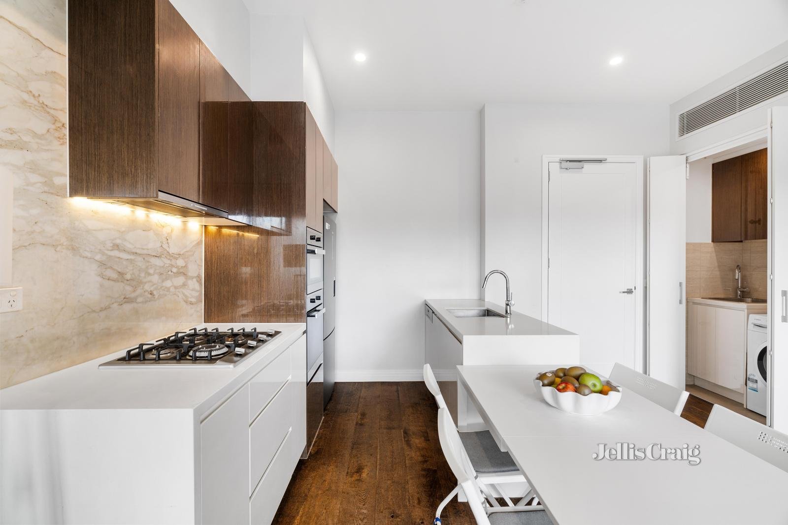 301/436 Burke Road, Camberwell image 3