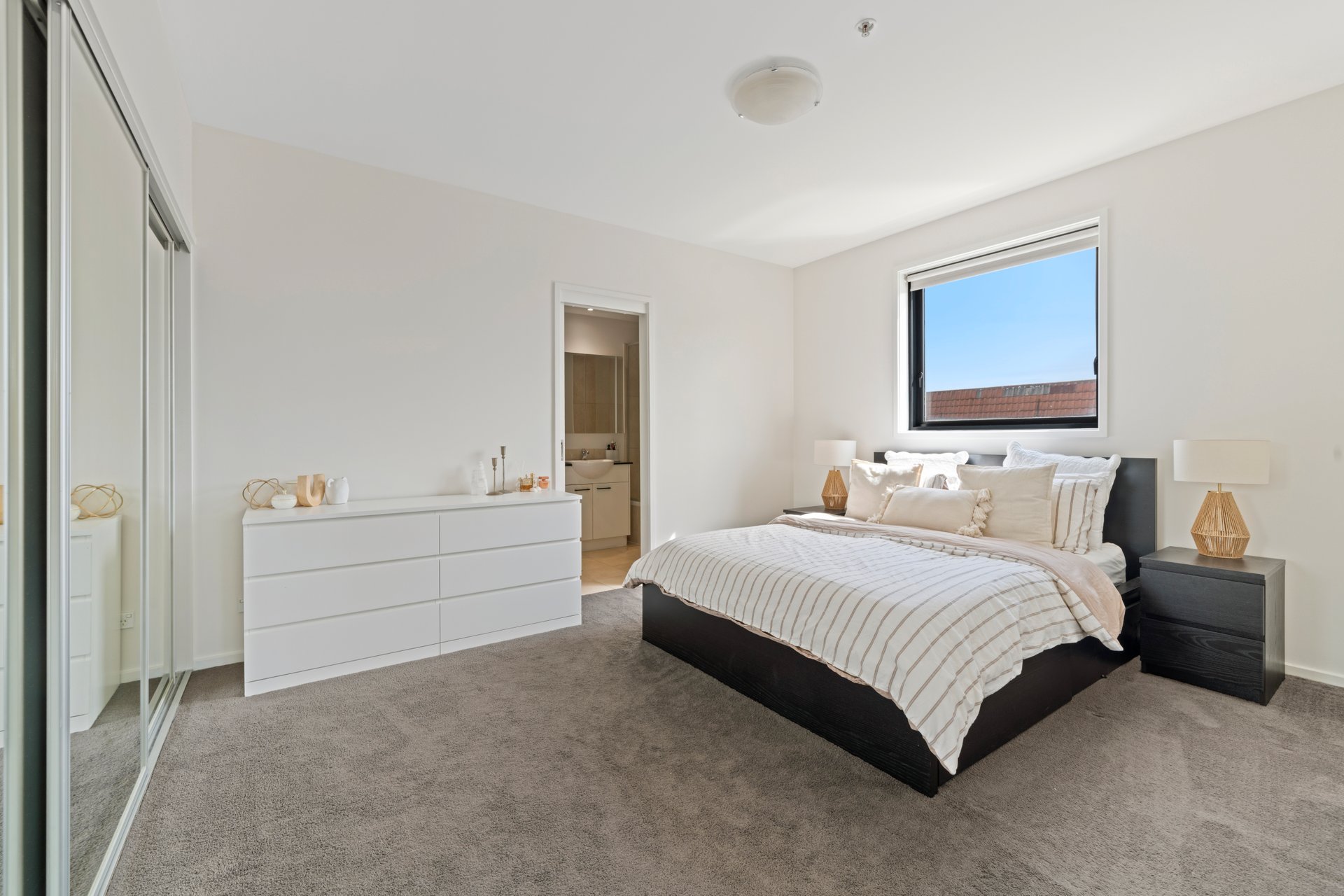301/5 Alma Road, St&nbsp;Kilda image 7