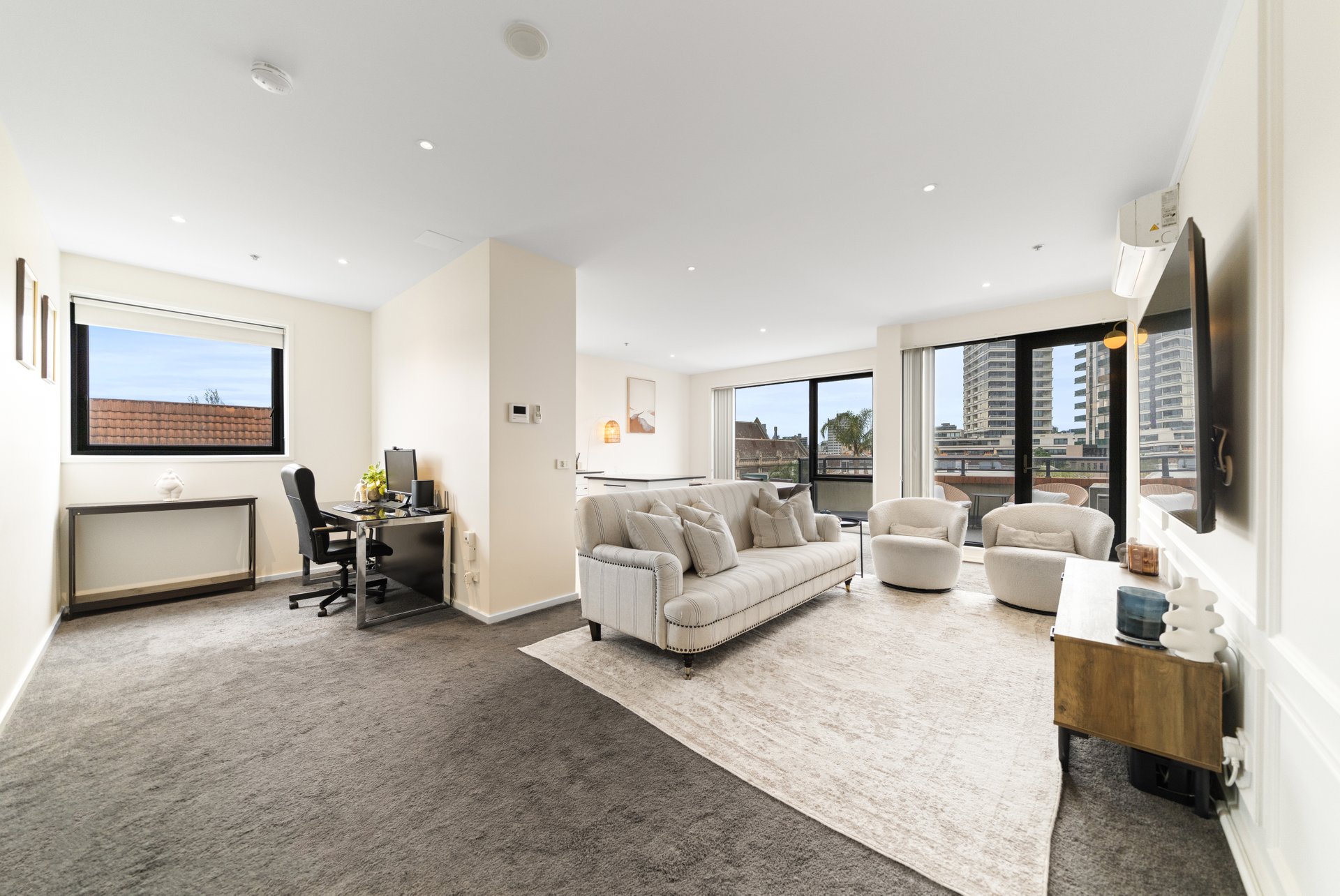 301/5 Alma Road, St&nbsp;Kilda image 5