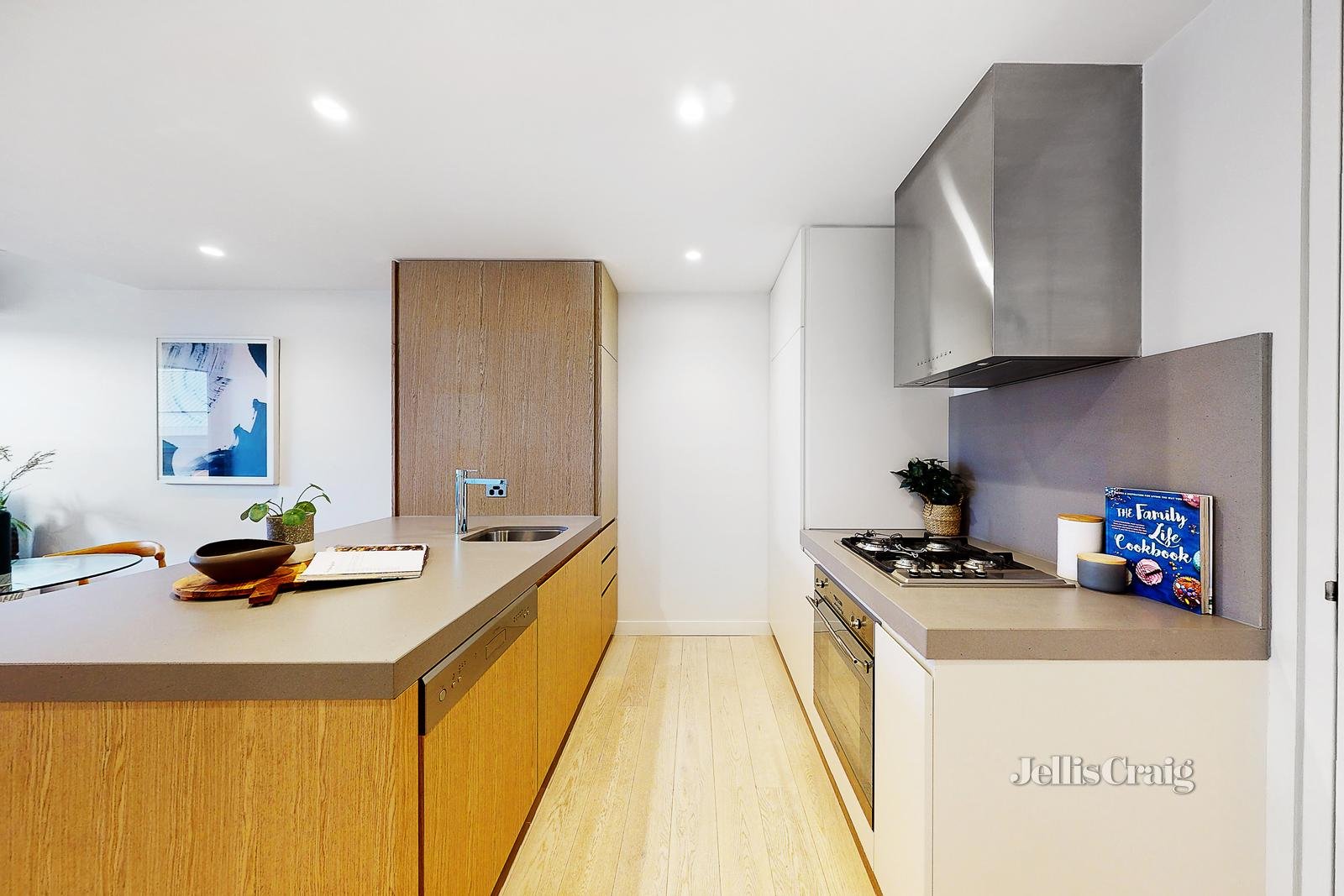 301/5 Courtney Street, North Melbourne image 5