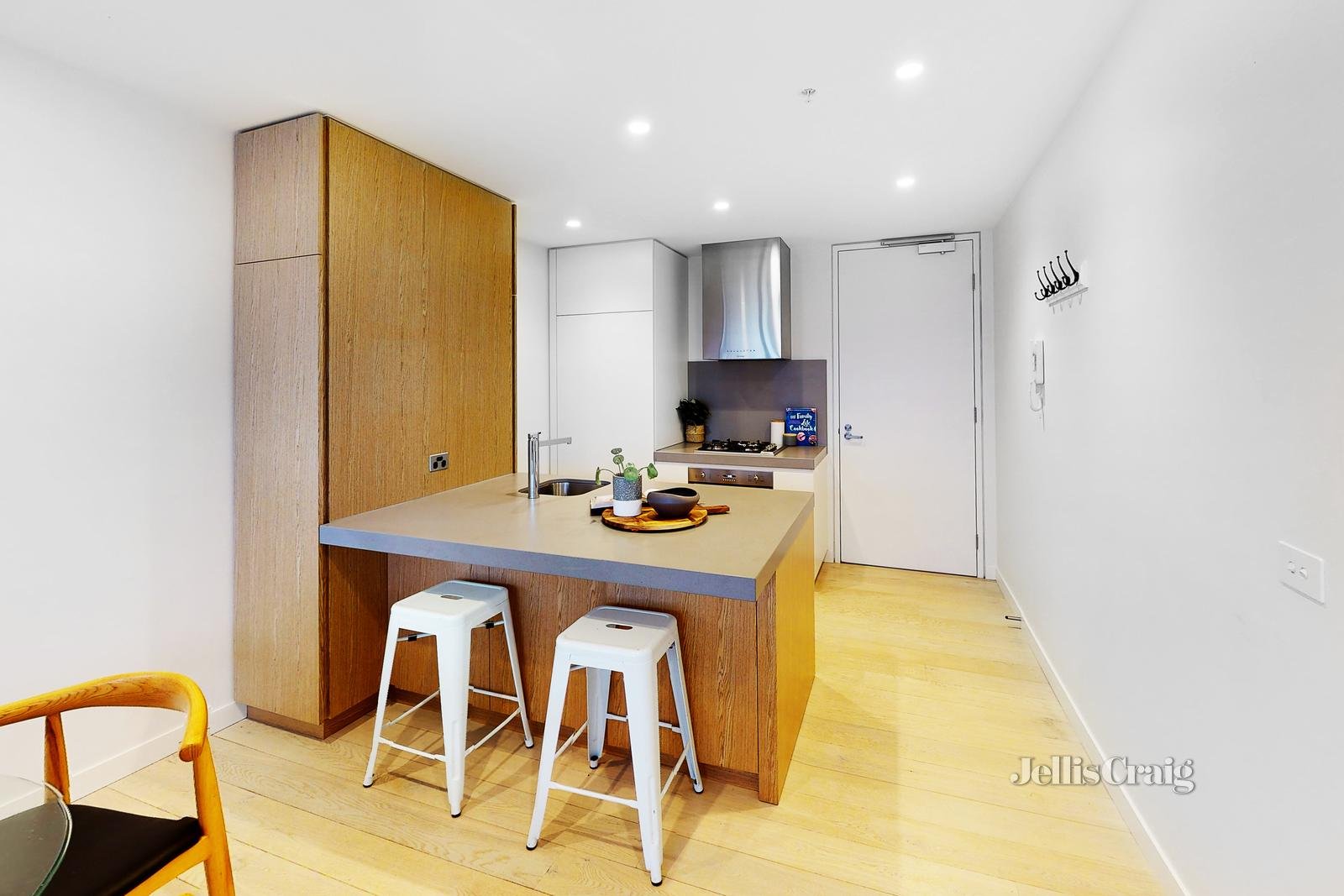 301/5 Courtney Street, North Melbourne image 6