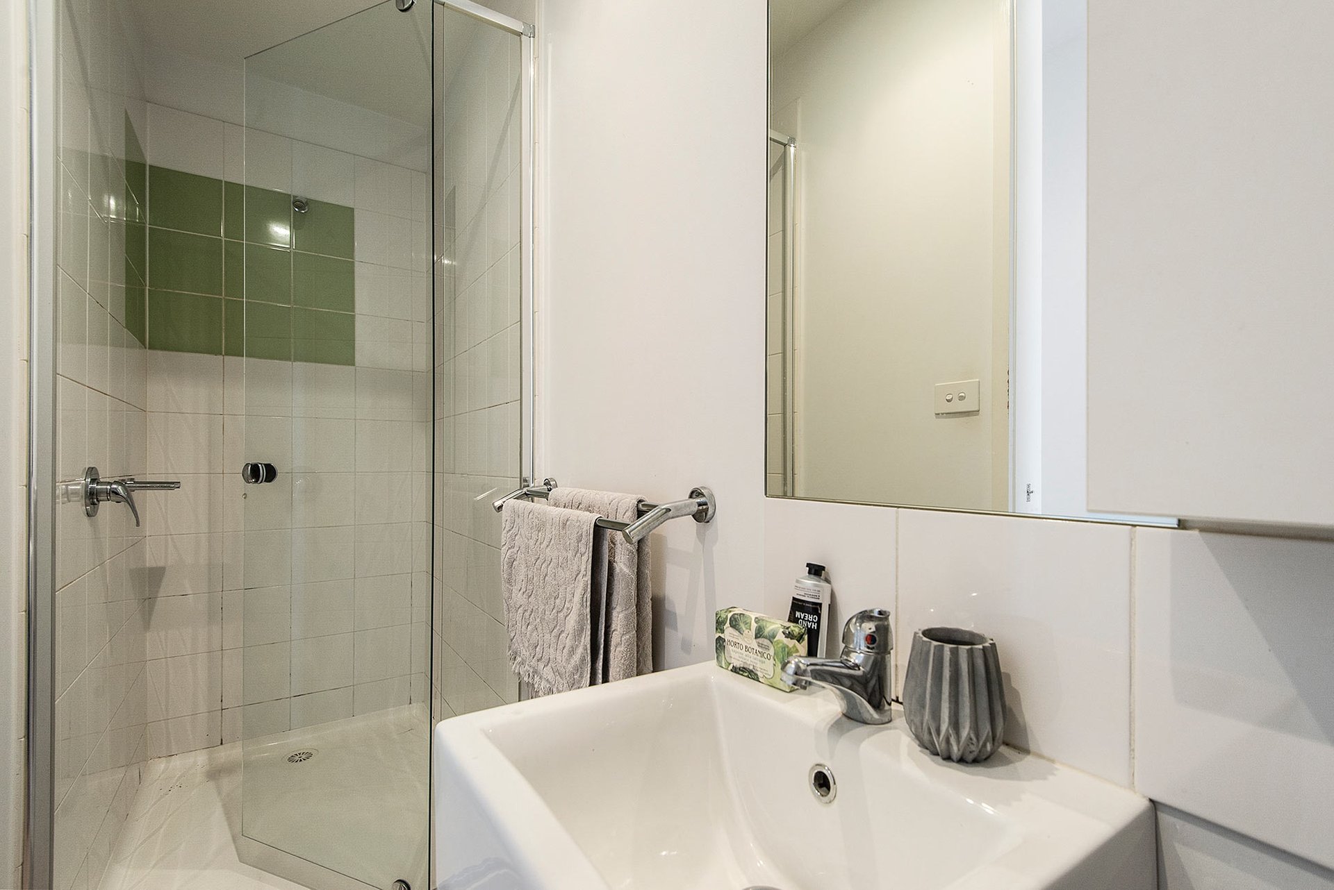301 / 50 Dow Street PORT MELBOURNE