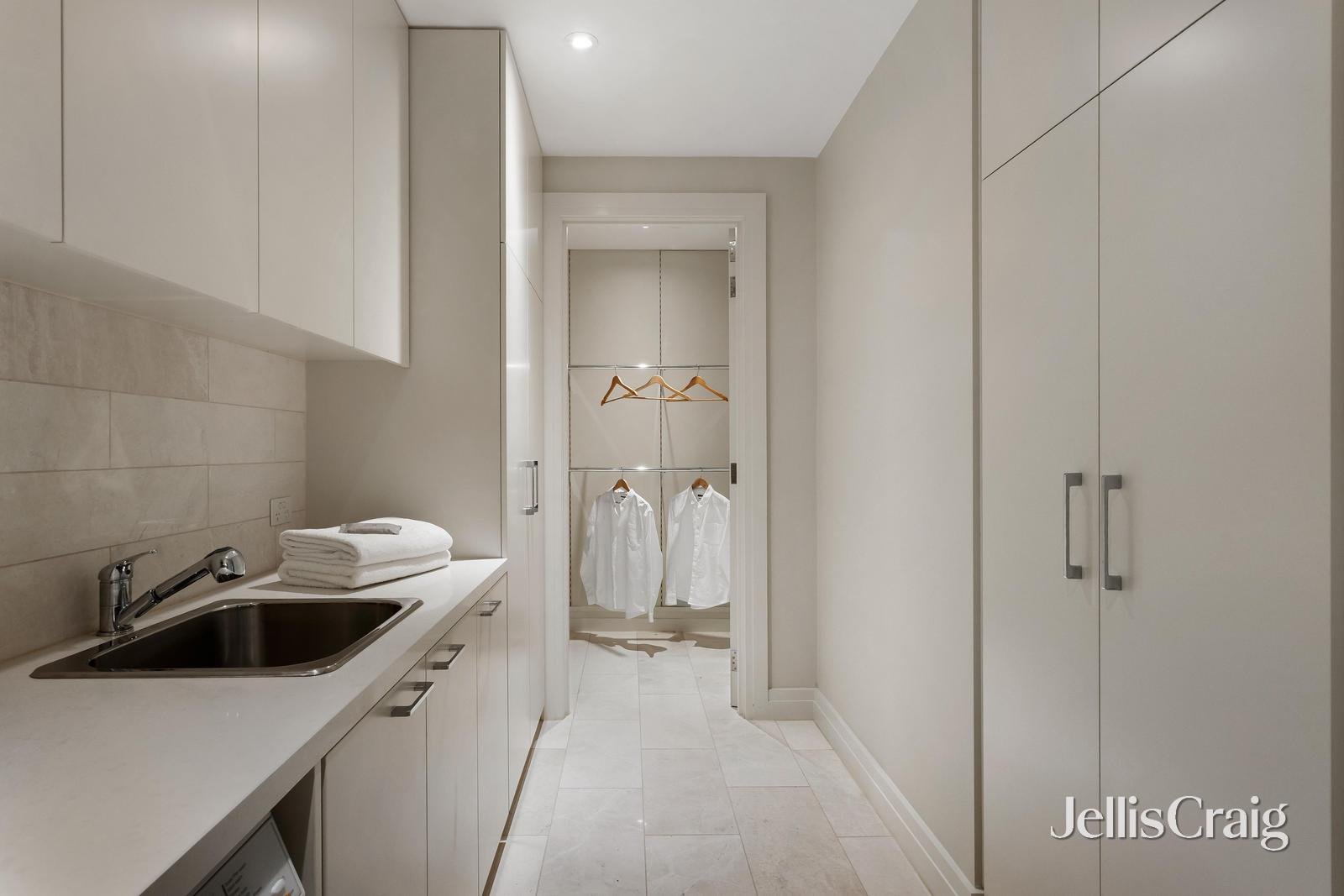 301/585 Toorak Road, Toorak image 14