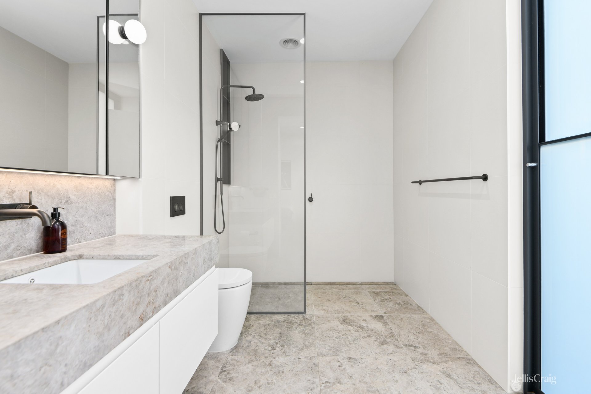 301/589 Toorak Road, Toorak image 15